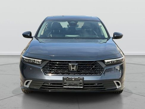 Used 2023 Honda Accord Touring image 2