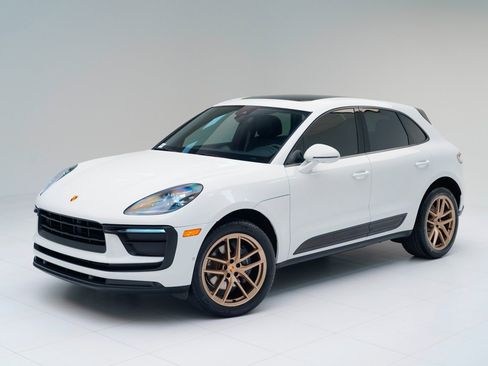 Used 2022 Porsche Macan image 1