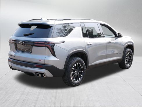 Used 2024 Chevrolet Traverse Z71 w/ Enhanced Driving Package AWD/4WD image 7
