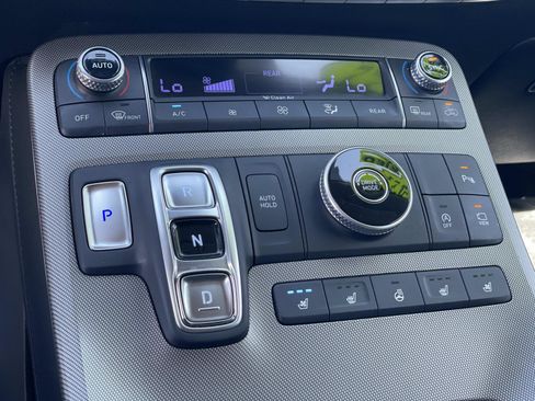 Certified 2022 Hyundai Palisade Limited w/ Cargo Package image 15