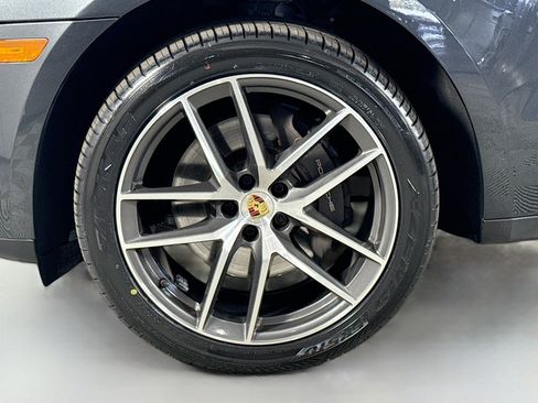 Used 2024 Porsche Macan image 38