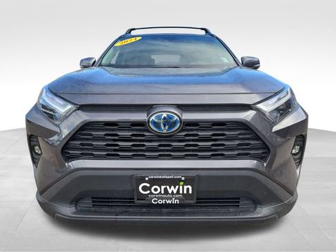 Used 2024 Toyota RAV4 XLE AWD/4WD image 4