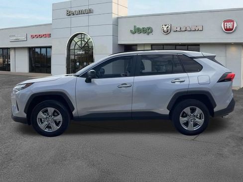 Used 2025 Toyota RAV4 LE AWD/4WD image 4