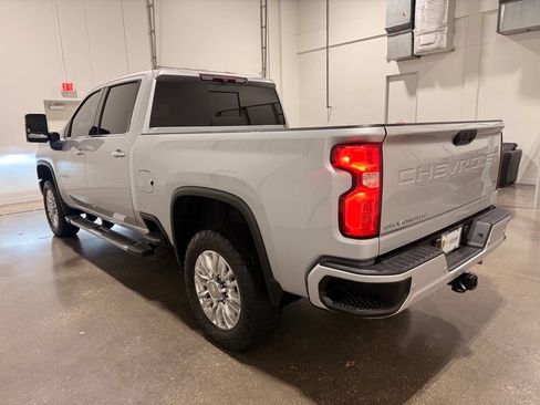 Used 2022 Chevrolet Silverado 2500 High Country w/ Safety Package II AWD/4WD image 7