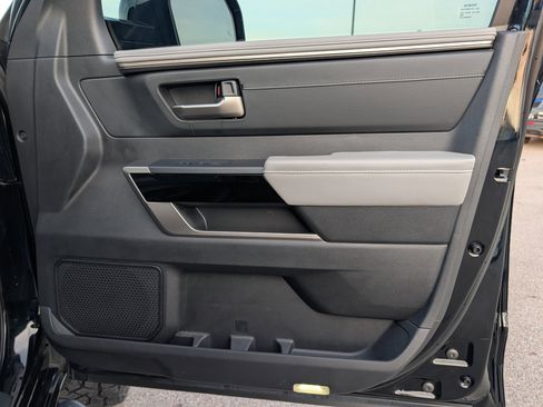 Used 2023 Toyota Tundra Limited image 31