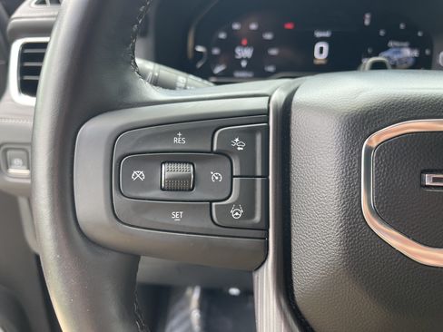 Used 2023 GMC Yukon Denali Ultimate AWD/4WD image 14
