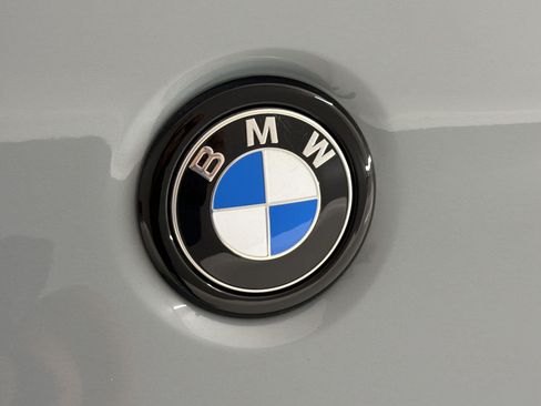Used 2023 BMW X4 xDrive30i w/ M Sport Package AWD/4WD image 32