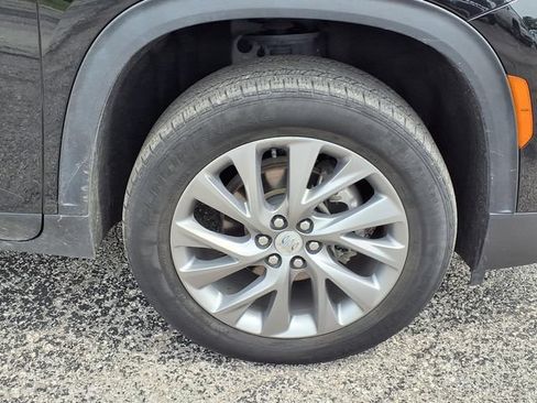 Used 2025 Buick Enclave Preferred AWD/4WD image 58