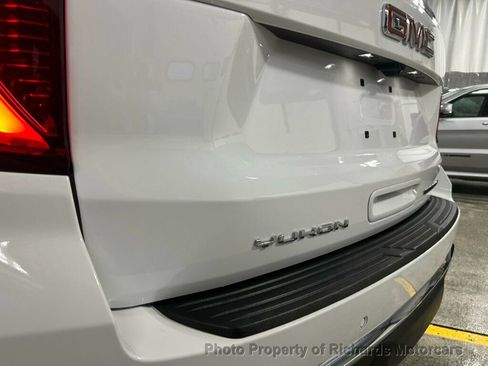Used 2025 GMC Yukon XL Elevation image 14