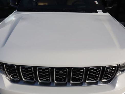 Used 2022 Jeep Grand Cherokee Summit w/ Adv Protech Group IV AWD/4WD image 21