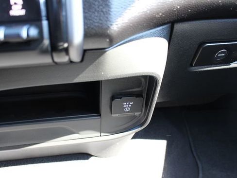 Used 2026 RAM 2500 Laramie AWD/4WD image 27