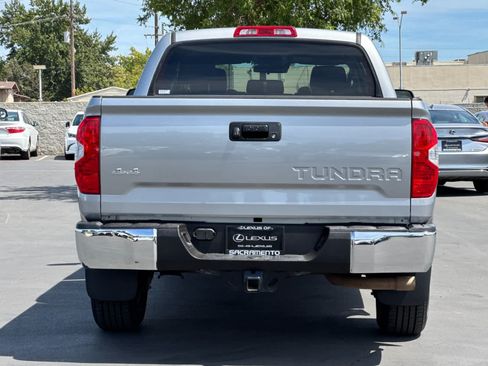 Used 2018 Toyota Tundra SR5 AWD/4WD image 8