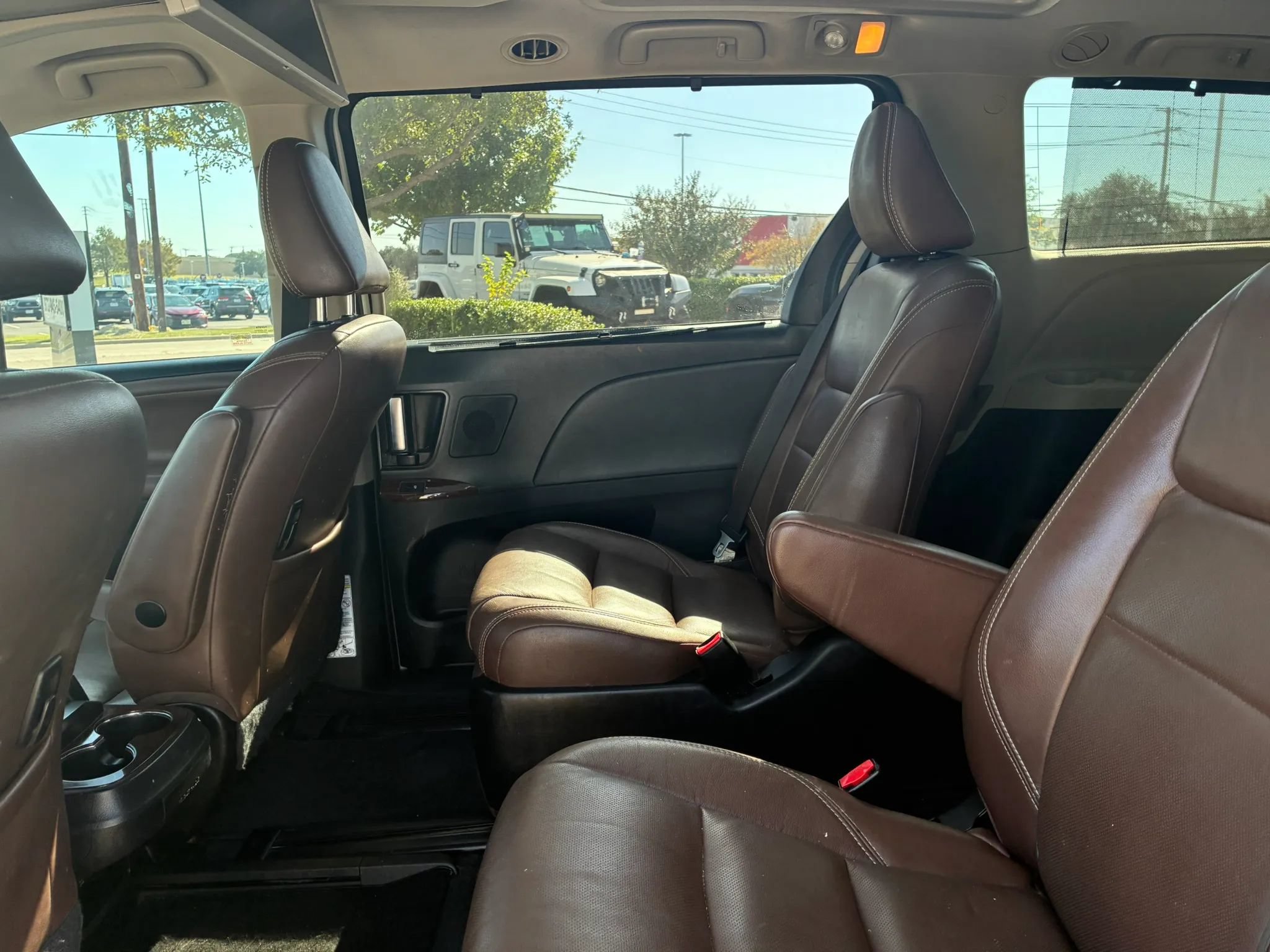 Used 2019 Toyota Sienna Limited Premium FWD image 15