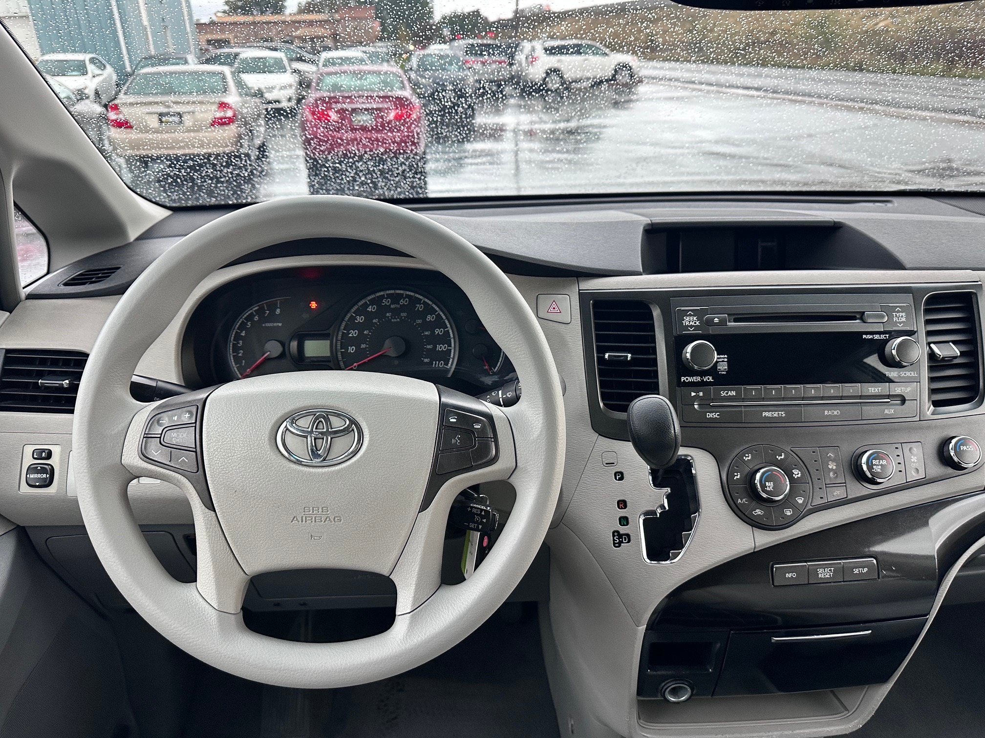 Used 2011 Toyota Sienna LE w/ Towing Pkg FWD image 8