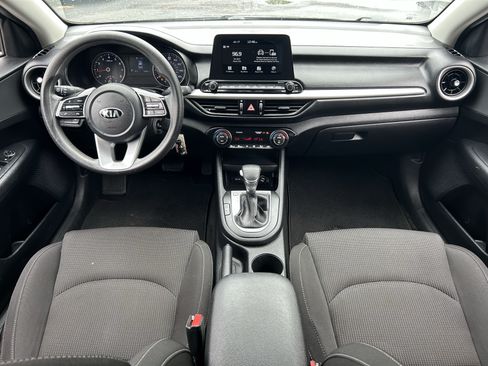 Used 2019 Kia Forte LXS FWD image 13