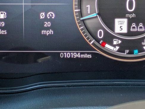 Used 2024 Jaguar E-PACE R-Dynamic SE image 30