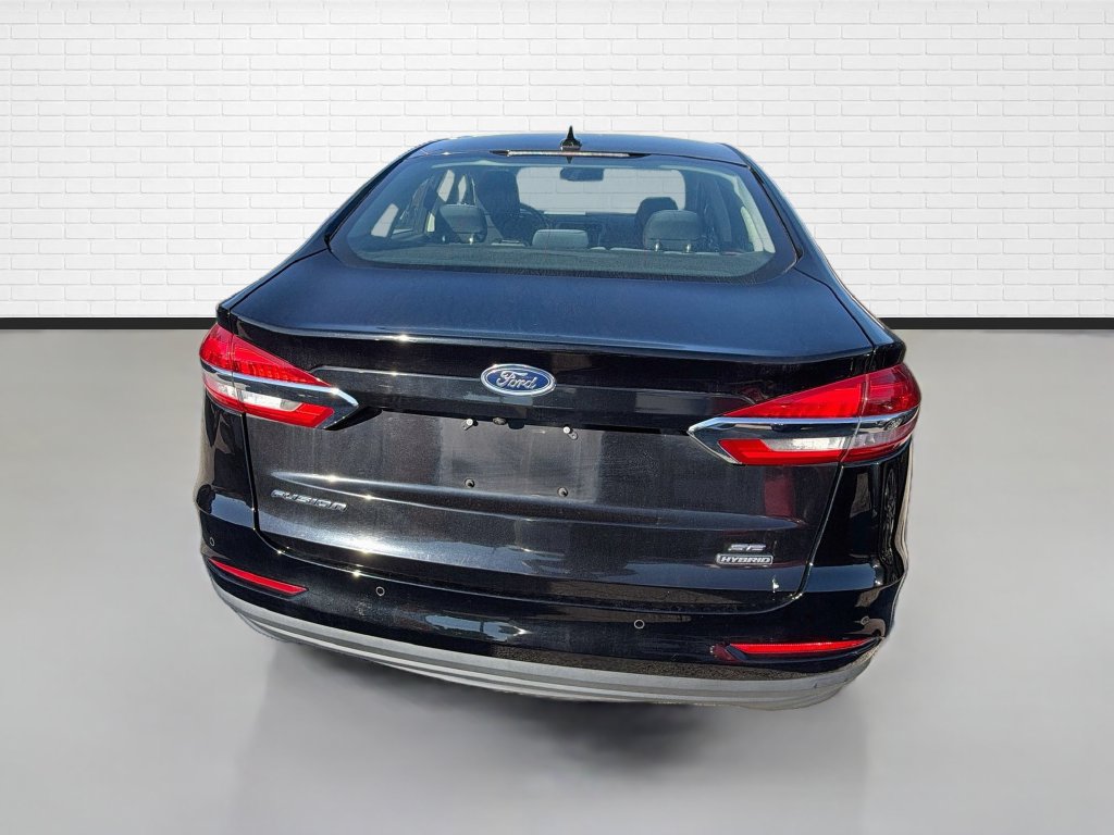 Used 2020 Ford Fusion SE FWD image 8