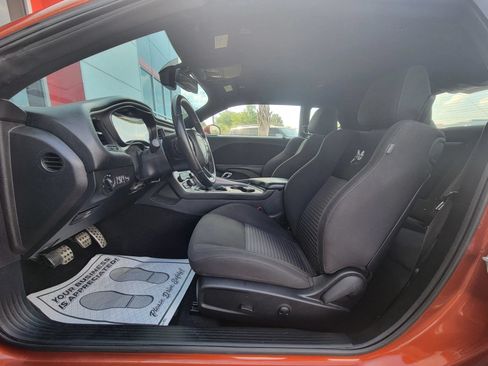 Used 2022 Dodge Challenger R/T Scat Pack RWD image 10