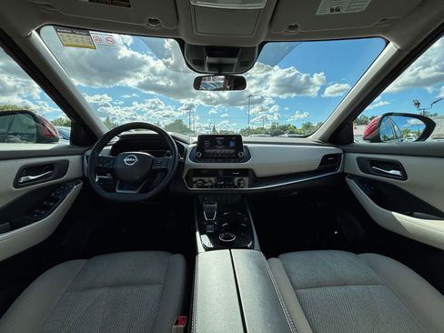Used 2025 Nissan Rogue SV AWD/4WD image 35