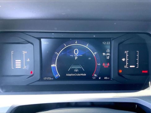 Used 2025 Toyota Tacoma SR5 AWD/4WD image 26