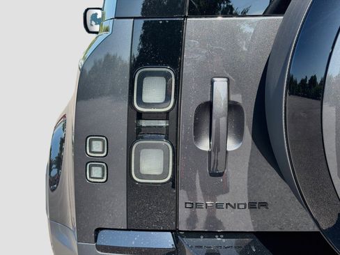 New 2026 Land Rover Defender 110 S AWD/4WD image 10