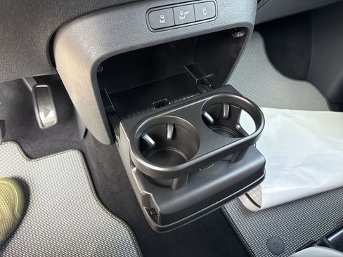 New 2025 Volkswagen ID. Buzz Pro S RWD image 33