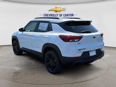 New 2026 Chevrolet TrailBlazer LT w/ Midnight Edition AWD/4WD image 7