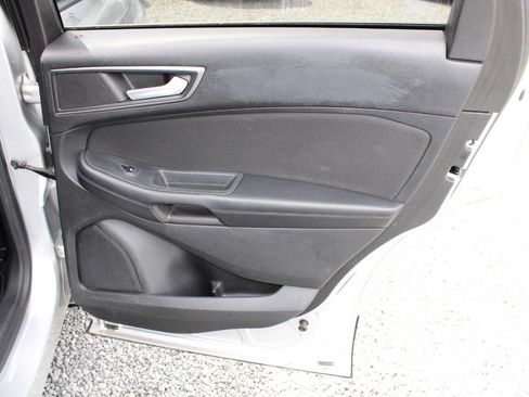 Used 2016 Ford Edge SE AWD/4WD image 23