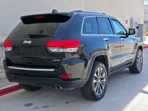 Used 2018 Jeep Grand Cherokee Limited image 3