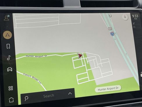 Used 2025 Land Rover Discovery S image 19