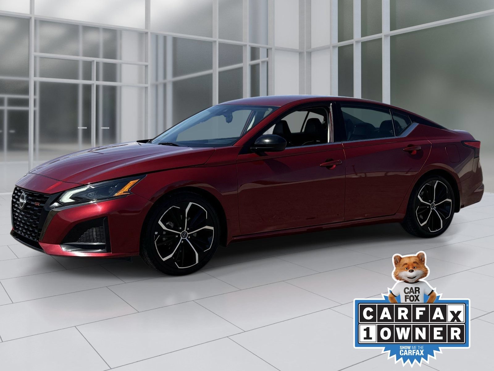 Used 2024 Nissan Altima 2.5 SR FWD image 2
