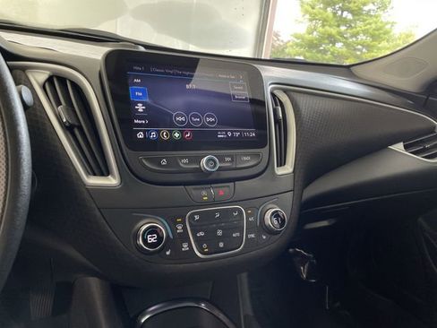 Used 2024 Chevrolet Malibu LT image 22
