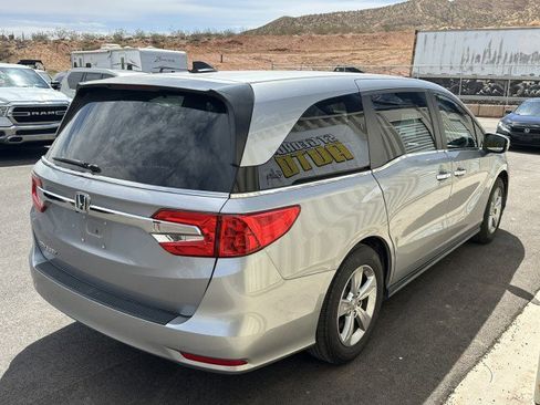 Used 2019 Honda Odyssey EX image 3