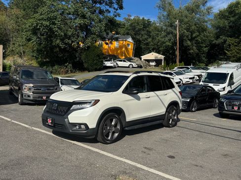 Used 2019 Honda Passport Touring image 3