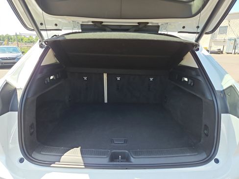 Used 2022 Buick Envision Avenir w/ Safety Package AWD/4WD image 29