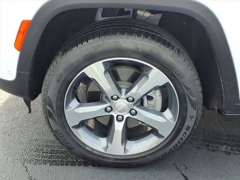 Used 2023 Jeep Grand Cherokee 4WD 4xe w/ Luxury Tech Group II image 30