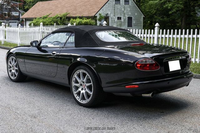 Used 2002 Jaguar XK8 Convertible RWD image 16
