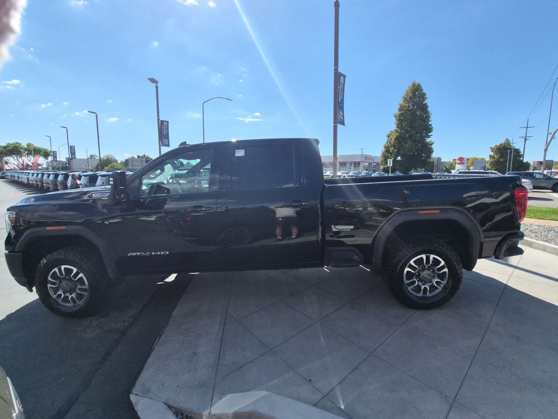 Used 2022 GMC Sierra 2500 AT4 AWD/4WD image 8