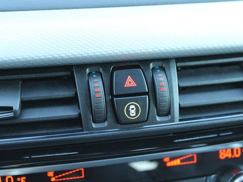 Used 2017 BMW X5 xDrive50i w/ M Sport Package image 27