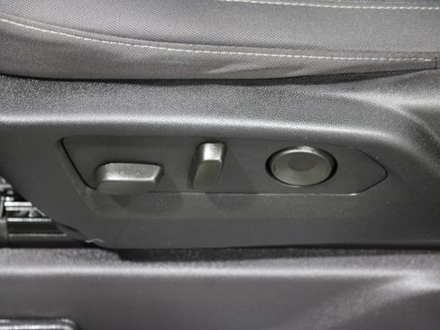 Used 2024 Chevrolet Silverado 1500 RST w/ Z71 Off-Road Package image 5