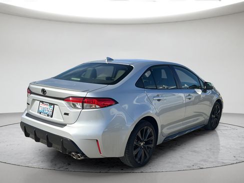 Used 2026 Toyota Corolla SE w/ SE Package FWD image 5