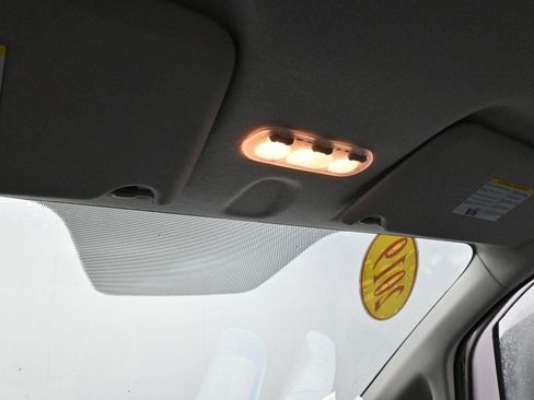 Used 2019 Nissan NV200 S image 24