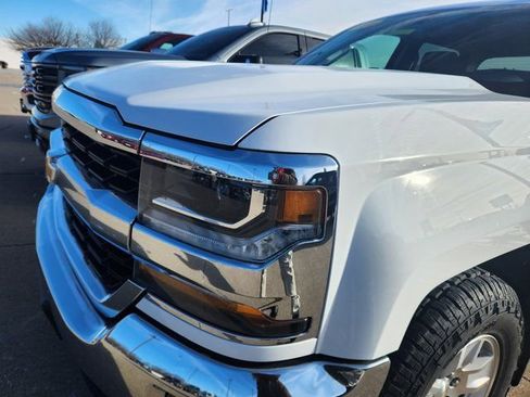 Used 2018 Chevrolet Silverado 1500 LT w/ All Star Edition image 26