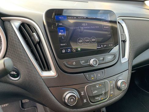 Used 2022 Chevrolet Malibu RS image 13