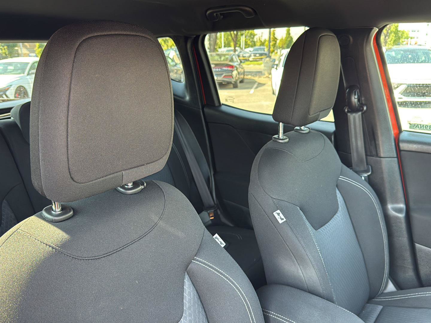 Used 2021 Jeep Renegade Latitude w/ Luxury Group II AWD/4WD image 26