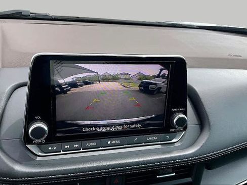 Certified 2023 Nissan Rogue SV FWD image 26