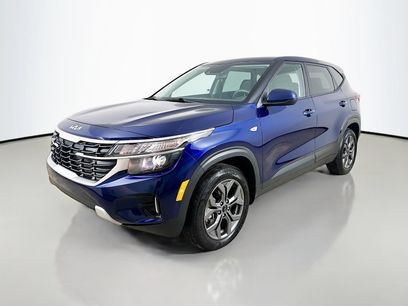 Used 2025 Kia Seltos LX