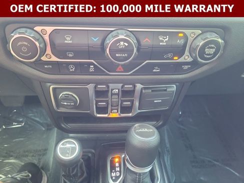 Used 2024 Jeep Gladiator Sport AWD/4WD image 32