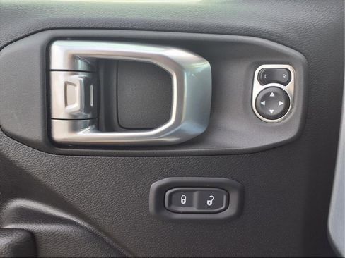 Used 2024 Jeep Wrangler Sport S image 17