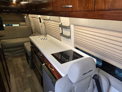 Used 2022 Mercedes-Benz Sprinter 3500 image 21